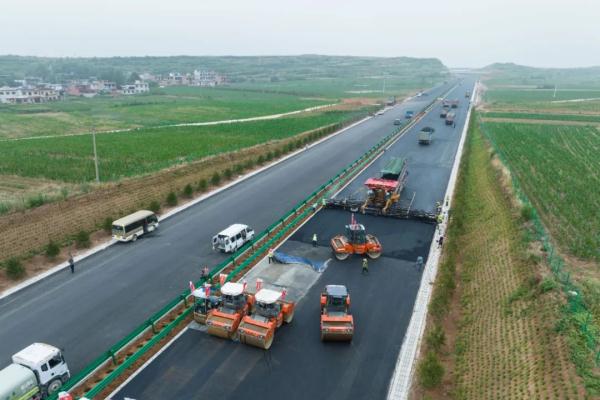 西安外環高速公路沖刺通車 路橋附屬工程建筑勞務分包助力建設新進展